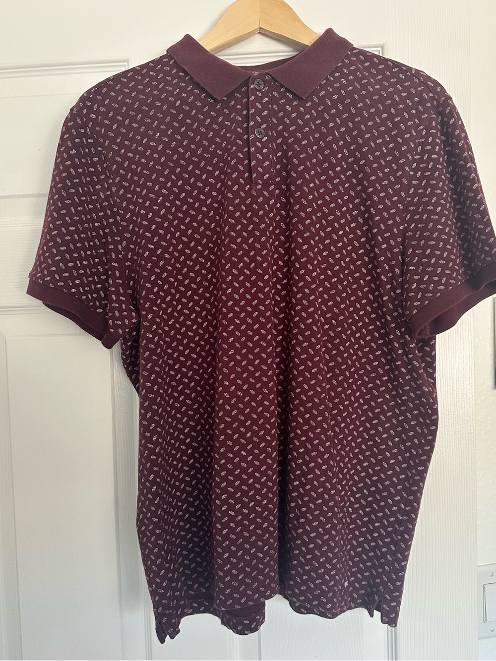 Michael Kors Men's Polo in Deep Burgundy with Micro Pattern, size Medium.